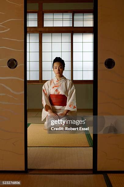 Seiza Posture Photos and Premium High Res Pictures - Getty Images
