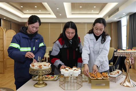 是凡花更似繁花嘉定区外冈镇总工会这场复古穿越活动致敬一线女职工