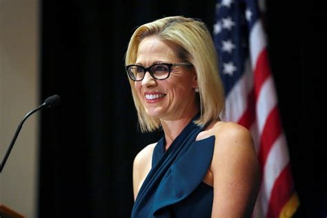 La Demócrata Kyrsten Sinema Venció A La Candidata Republicana En La