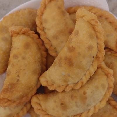 Empanadas De Carne Con Queso