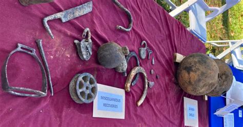 Cannonballs Sword Dating Back To American Civil War Discovered In South Carolina River War