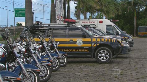 Vídeo 800 policiais rodoviários federais vão trabalhar em PE na Copa