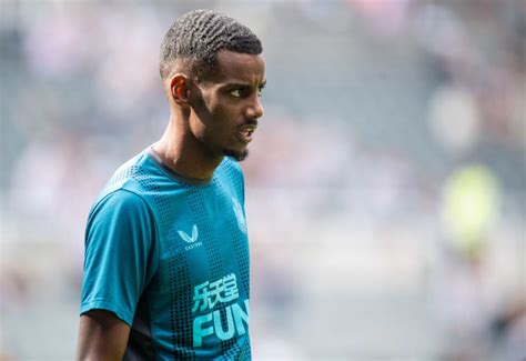 Newcastle United return date revealed for Isak - medical insider