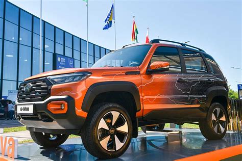 АвтоВАЗ представил концепт e-Niva: это электрический вариант Нивы Трэвел