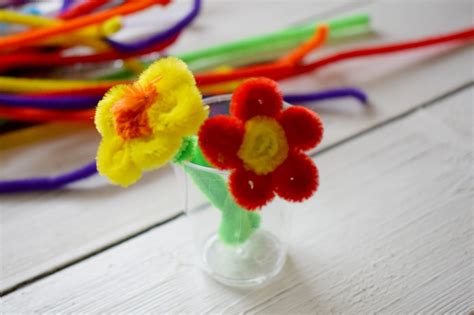 Craft Corner How To Make Pipe Cleaner Flowers Suburban Mum