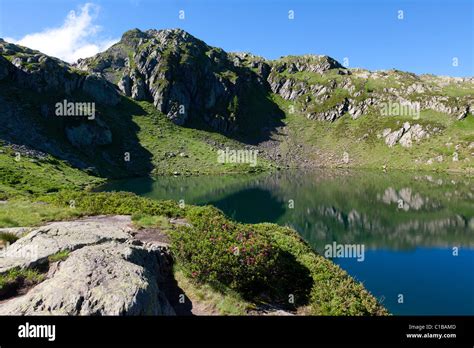 Chamonix Lake Hi Res Stock Photography And Images Alamy
