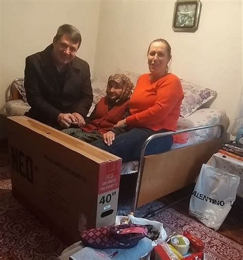 Плазмен телевизор от Делян Пеевски получи 99-годишната Емине Мустафа ...