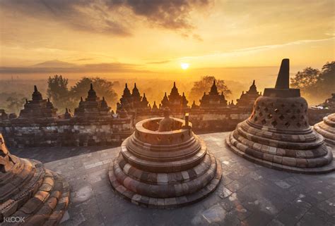 Tips Menikmati Keindahan Candi Borobudur