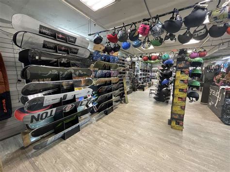 GRAVITY 9.8 Boardshop — Экстрим — Торговый центр