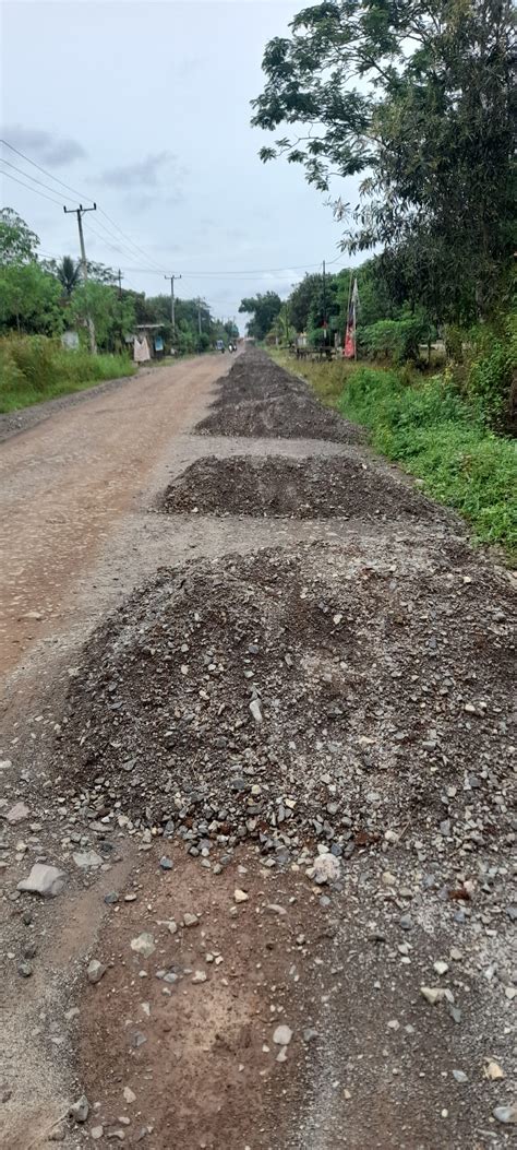 Masyarakat Kampung Aji Jaya Knpi Kleam Pembangunan Jalan Yang Diduga