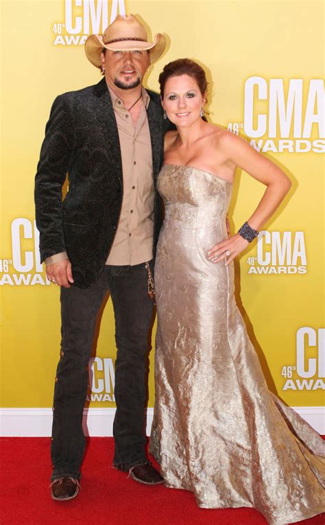 Jason Aldean And Wife Reunite At Cma Awards