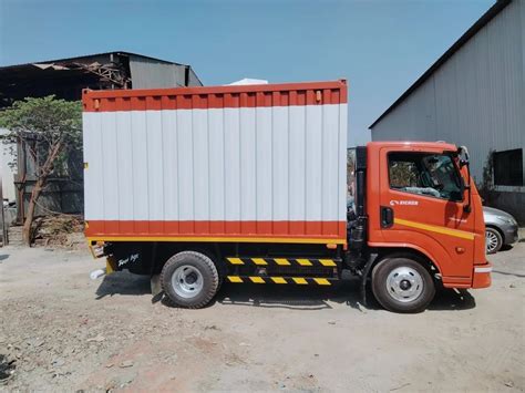 Mild Steel Feet Insulated Truck Container Storage Capacity T Ton