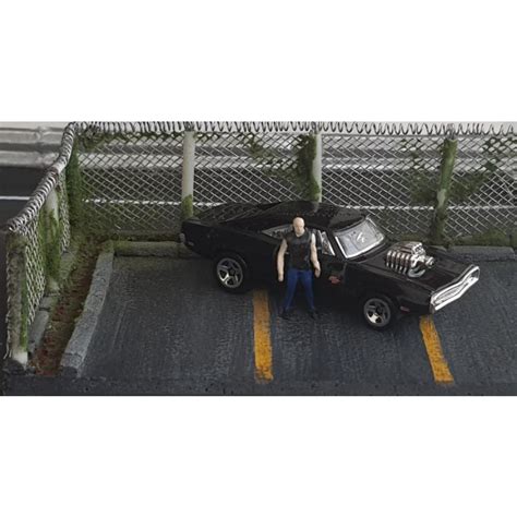 Boneco miniatura Toretto Velozes e Furiosos Escala compatível Hot Wheels Shopee Brasil