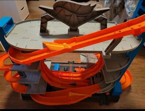 Hot wheels garažas Trasa Skelbiu lt