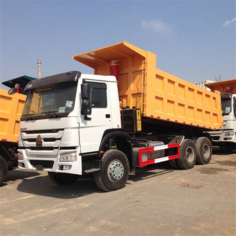 Construction Vehicle Sinotruk HOWO 6X4 20cbm Capacity 10 Wheels Tipper