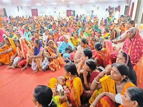 A Meeting Of The Mothers Of The Sanskar Kendra Was Held At Saraswati