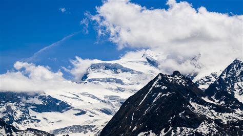 Une Chute De S Racs Au Grand Combin Fait Deux Morts Et Neuf Bless S