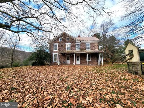 Circa 1853 Colonial Stone Farmhouse For Sale W Stream On 2 Acres