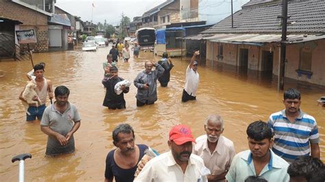 Floods Kill 87 Displace 400 000 In Four States Latest News India