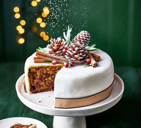 Best Christmas Cake Decoration Ideas Olivemagazine