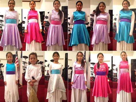 Venta trajes de danza para niñas cristianas en stock