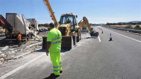 Formalizado El Contrato Para El Mantenimiento De Tres Carreteras En La