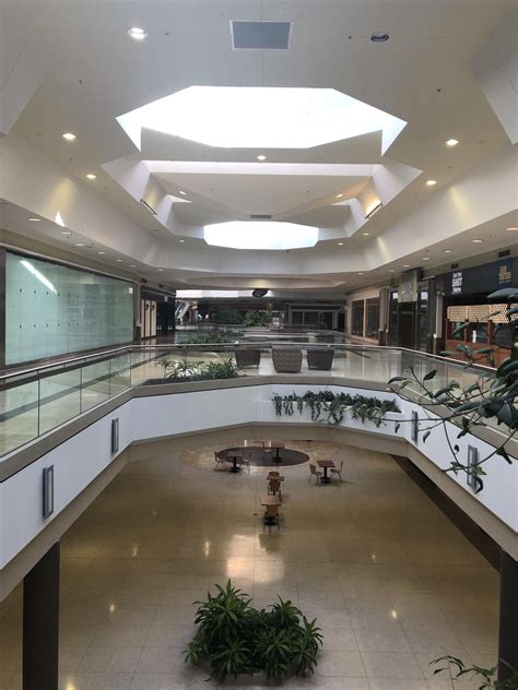 Chesterfield Mall - St. Louis, MO : r/deadmalls