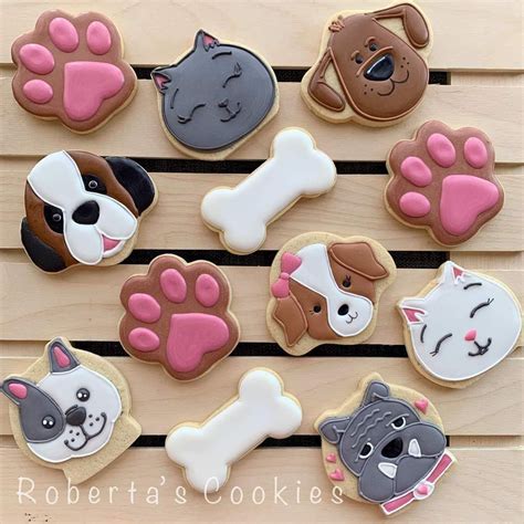 Pin By Paulina Perez On Galletas Perritos Animal Cookies Cat Cookies