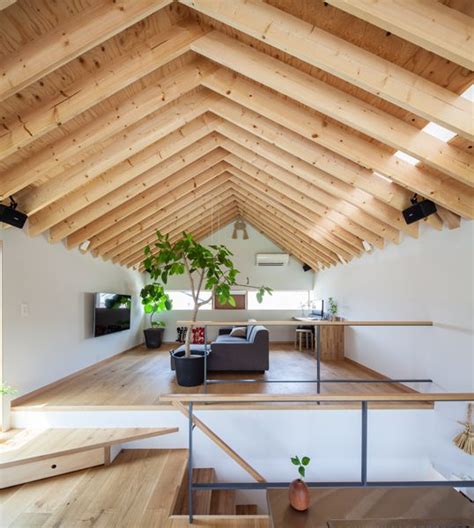 Yukawa Design Lab S Margin House Is Built Around A Multipurpose Atrium With A Tree Artofit