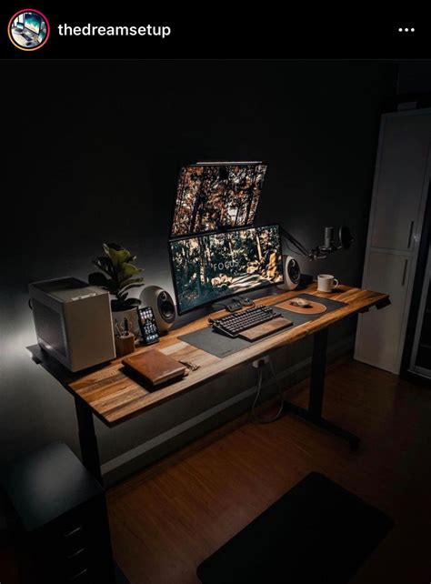 Pin Von Marcio Oliveira Auf Home Office E Setups Gamer Zimmer Zimmer