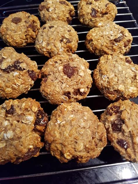 Yum Honey Sultana And Oat Cookies And Theyre Only 105 Calories