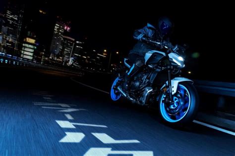 Nueva Yamaha Mt La Naked Japonesa Se Renueva Con Cambios Muy