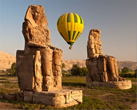 Colossi of Memnon - Explore Luxor