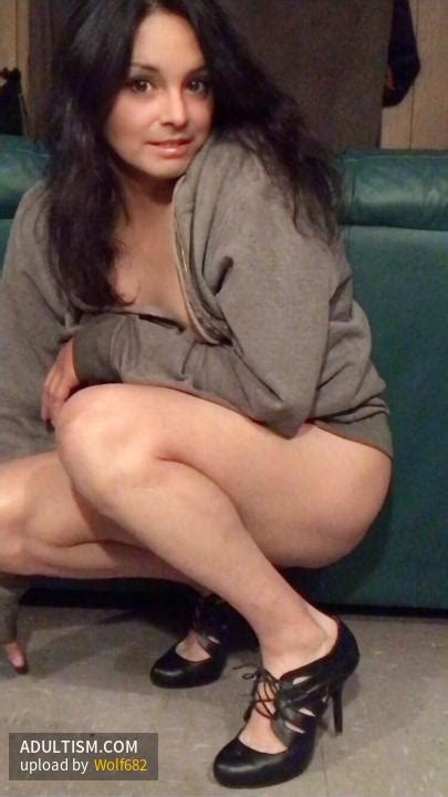 Amateur Wolf Sexy Legs And Heels Of Adultism