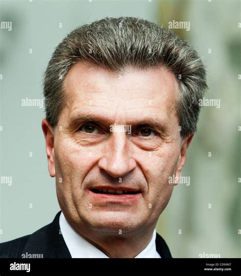 Eu Kommissar F R Energie G Nther Oettinger Bei Einem Besuch In Der