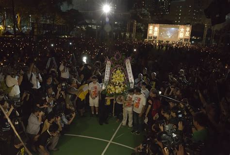 「堅持的人仍會堅持下去」 香港維園舉辦六四燭光晚會 上報 國際