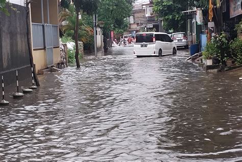 Banjir Jakarta Meluas Bpbd Tiga Pintu Air Siaga