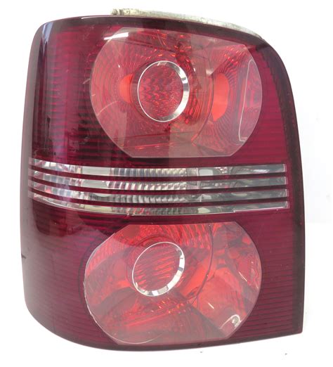 Used Genuine VW Touran Near Side Rear Light 1T0 945 095 N UK S No 1