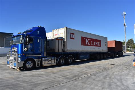 Container Logistics And Unpacking Glw Freight Management