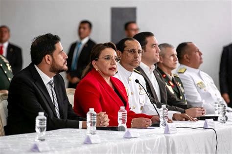 Anuncian La Nueva Junta De Comandantes De Las Fuerzas Armadas