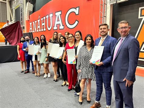 Egresados An Huac Reciben Premio Ceneval El Heraldo De Puebla