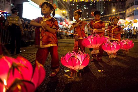 Celebrate The Harvest Moon With The Mid Autumn Festival