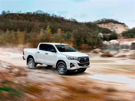 Toyota Hilux Special Edition En Busca Del Segmento Premium Clicacoches