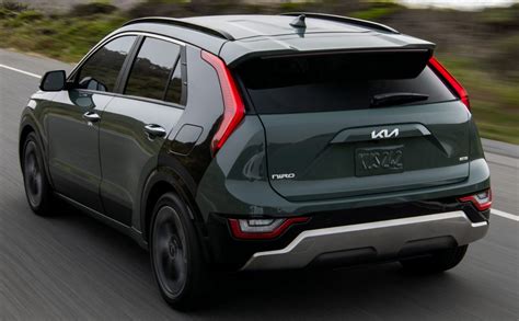 Kia Niro Caratteristiche Design Motori Prestazioni Interni