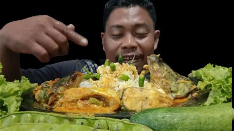 Mukbang Makan Gulai Santan Pedas Ikan Patin Jumbo Lalapan Mentah