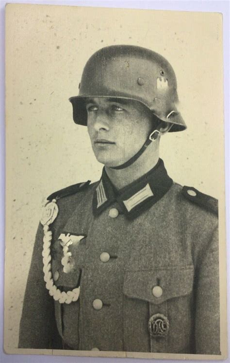 Portrait Photo Wehrmachtssoldat Mit Stahlhelm