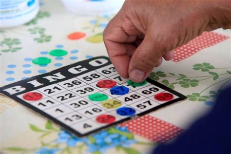 Invitan a bingo solidario para recaudar fondos para su acto de colación