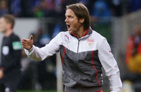 Ehemaliger Trainer Des Vfb Stuttgart Thomas Schneider Verl Sst Den Dfb