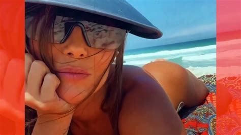 Deborah Secco Renova Bronzeado Em Dia De Praia Sendo Feliz Video