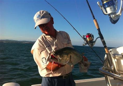 Cambrils fishing trips with Charter Robalo 220 (2020 prices) - Tom's Catch